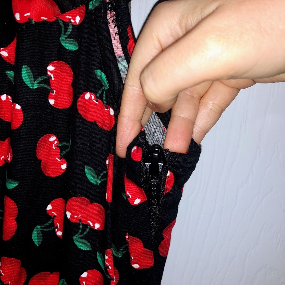 🆕 Retro Cherry Dress 🍒 - Picture 5 of 8